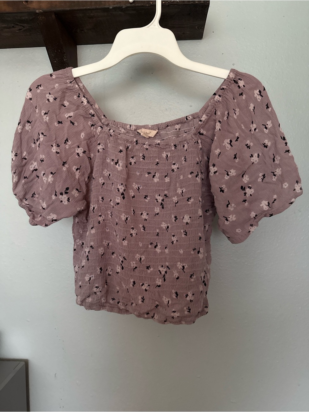 Smocked Puff-Sleeve Floral Top in Mauve